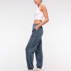 YPB neoKNIT Sweatpant